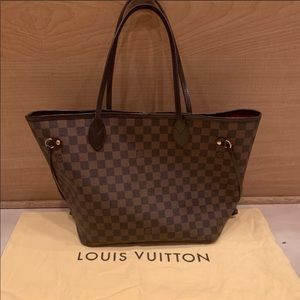 Louis Vuitton MM Neverfull